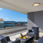 Shaula * Šibenik