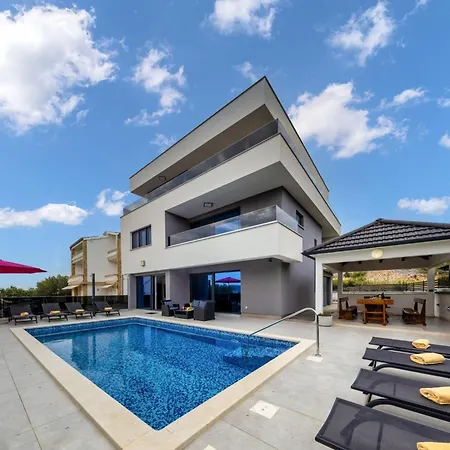 Shaula Villa Sibenik